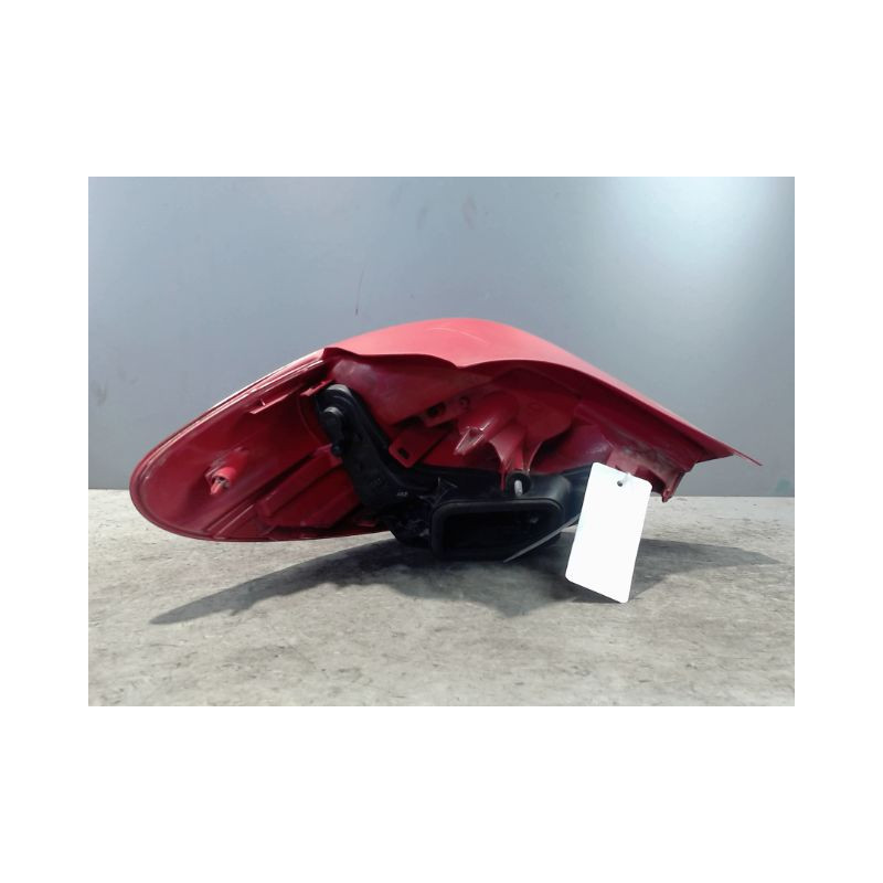 FEU ARRIERE DROIT PEUGEOT 207 2011-
