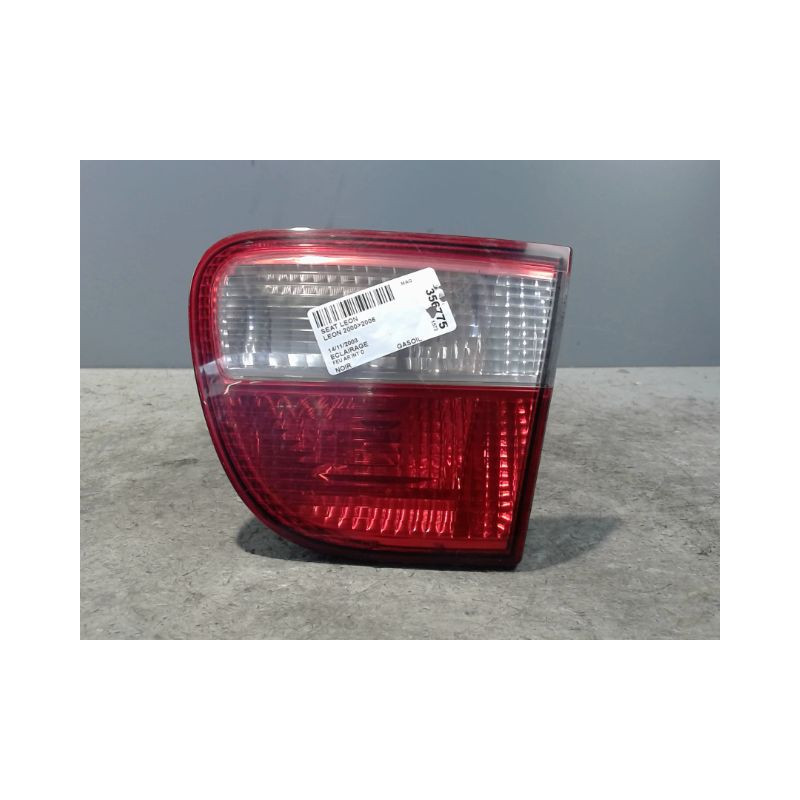 FEU ARRIERE INTERIEUR DROIT SEAT LEON 2000-2006