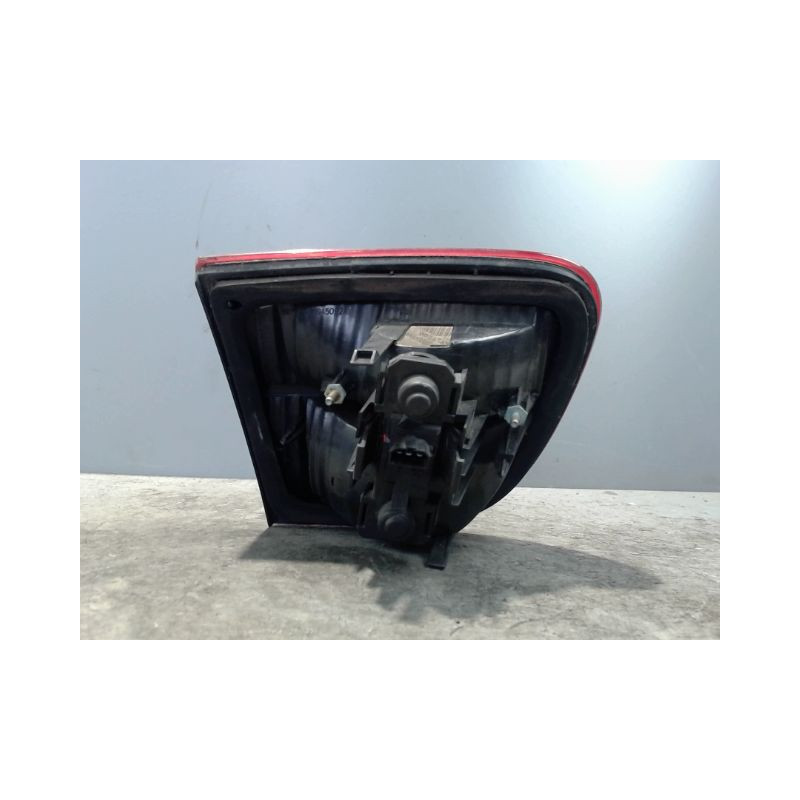 FEU ARRIERE INTERIEUR DROIT SEAT LEON 2000-2006