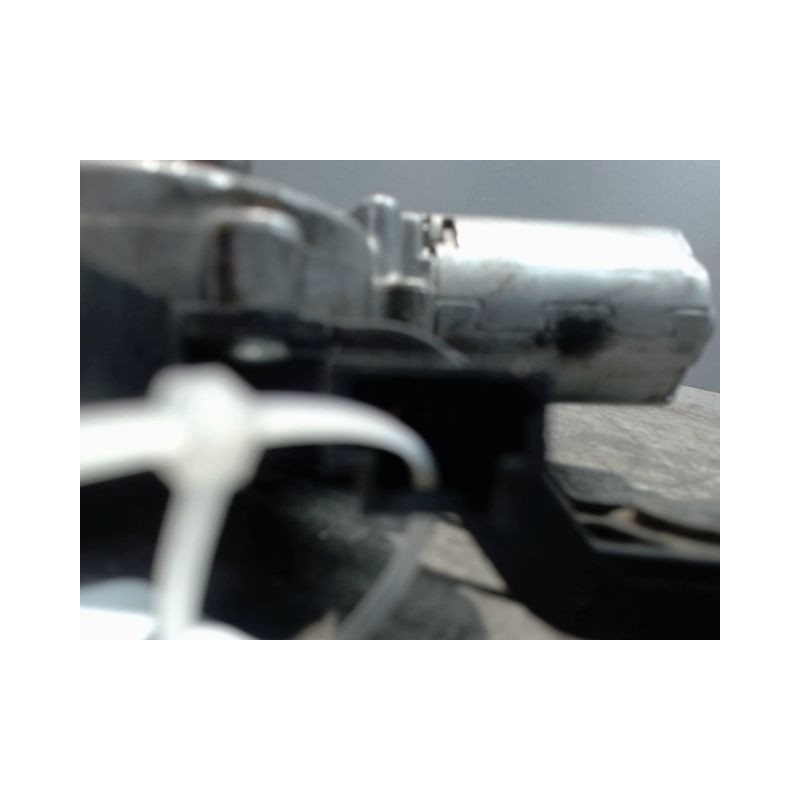 MOTEUR ESSUIE-GLACE ARRIERE CITROEN BERLINGO MULTISPACE 2002-