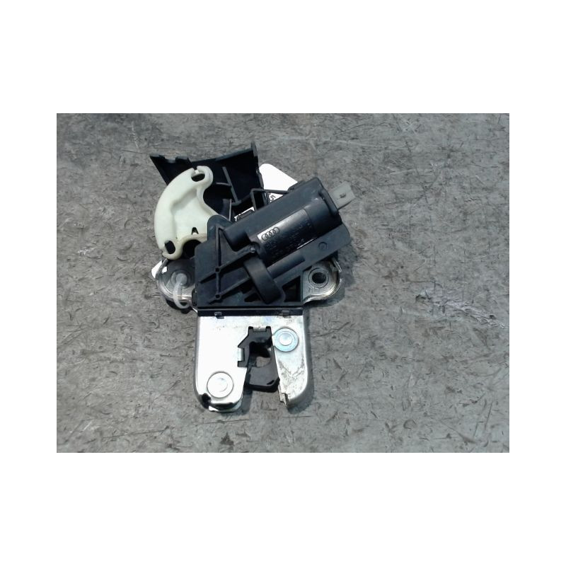 SERRURE COFFRE ARRIERE VOLKSWAGEN JETTA 2005-