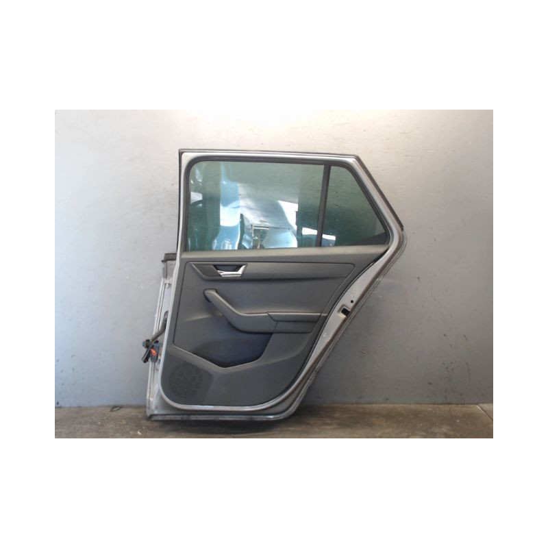 PORTE ARRIERE DROIT SKODA FABIA