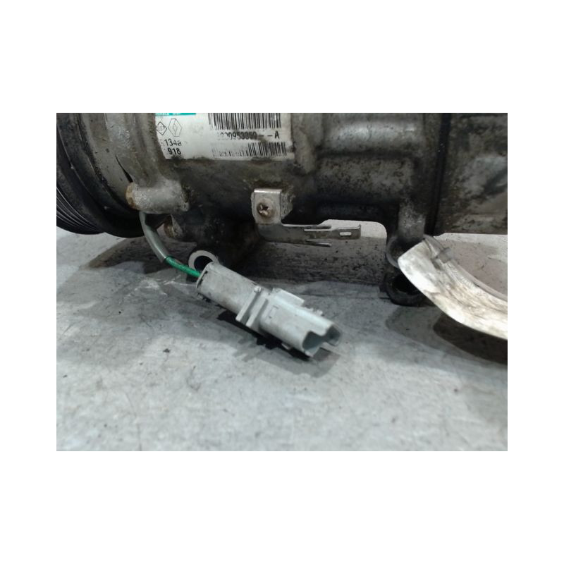 COMPRESSEUR AIR CONDITIONNE NISSAN NV200