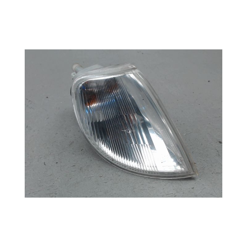 CLIGNOTANT DROIT CITROEN SAXO