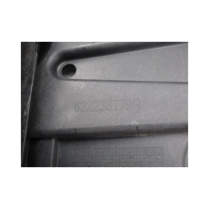 SUPPORT PARE-CHOC AVG RENAULT MEGANE