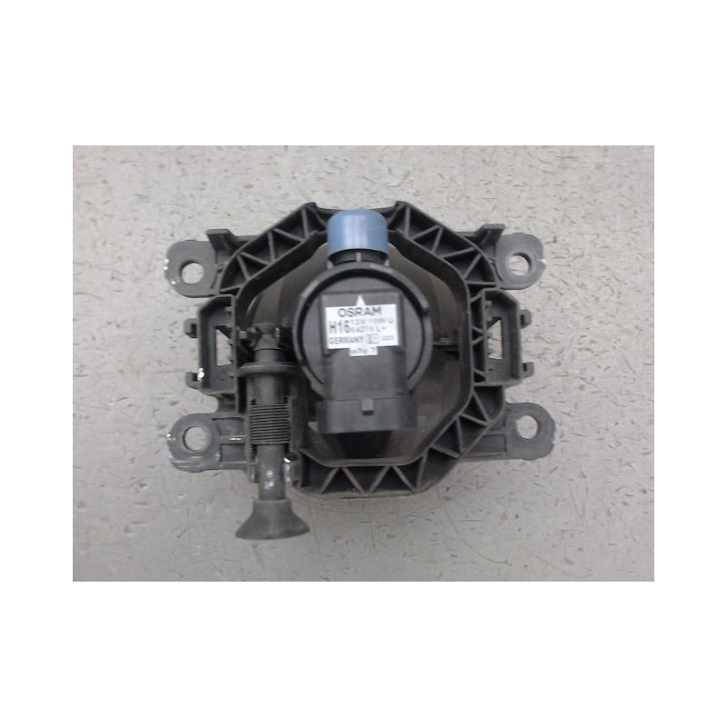 PHARE ANTIBROUILLARD AVANT DROIT DACIA DUSTER