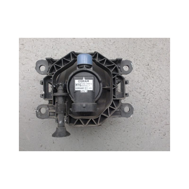 PHARE ANTIBROUILLARD AVANT GAUCHE DACIA DUSTER