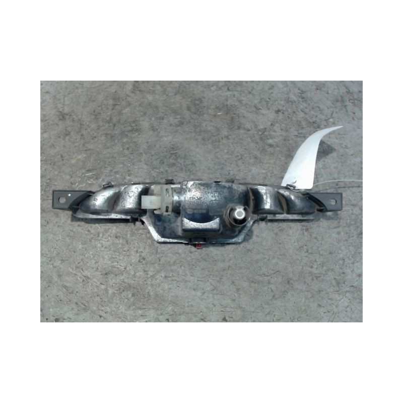 FEU BROUILLARD CENTRAL ARRIERE PEUGEOT 208