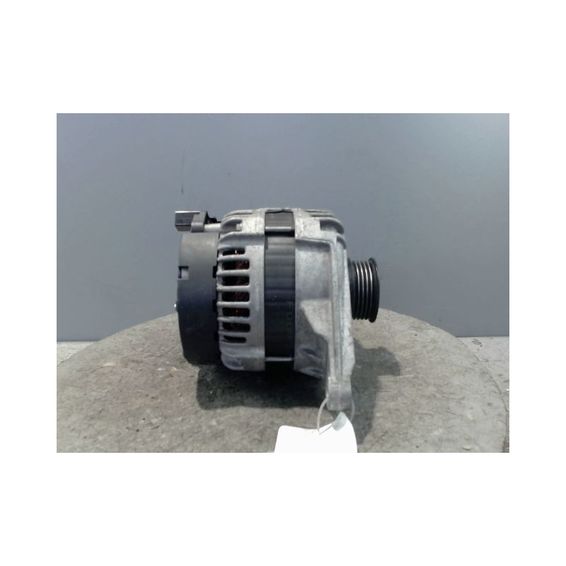 ALTERNATEUR MERCEDES GLA