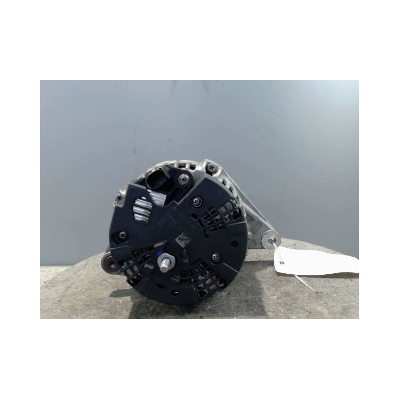 ALTERNATEUR MERCEDES GLA