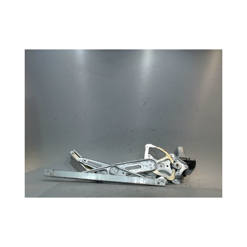 MECANISME+MOTEUR LEVE-GLACE AVANT DROIT TOYOTA YARIS