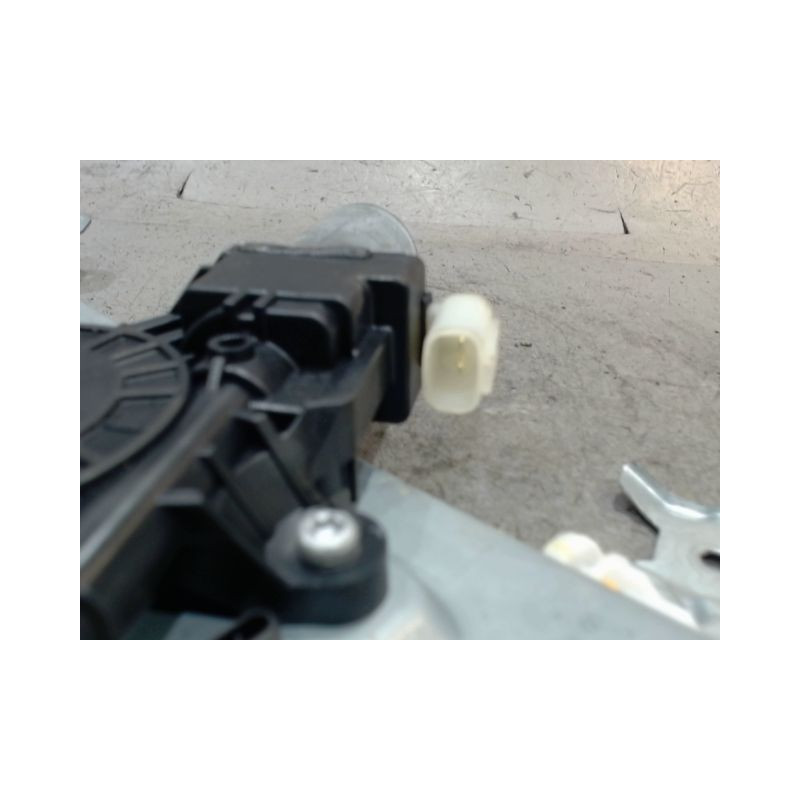 MECANISME+MOTEUR LEVE-GLACE AVANT DROIT SUZUKI SX4