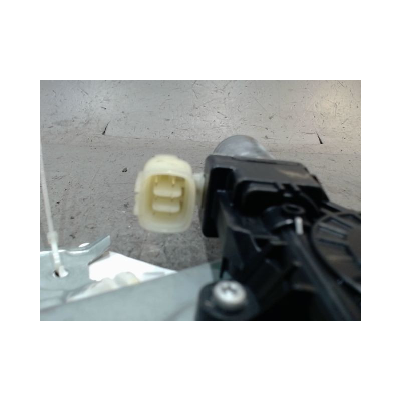 MECANISME+MOTEUR LEVE-GLACE AVANT GAUCHE SUZUKI SX4