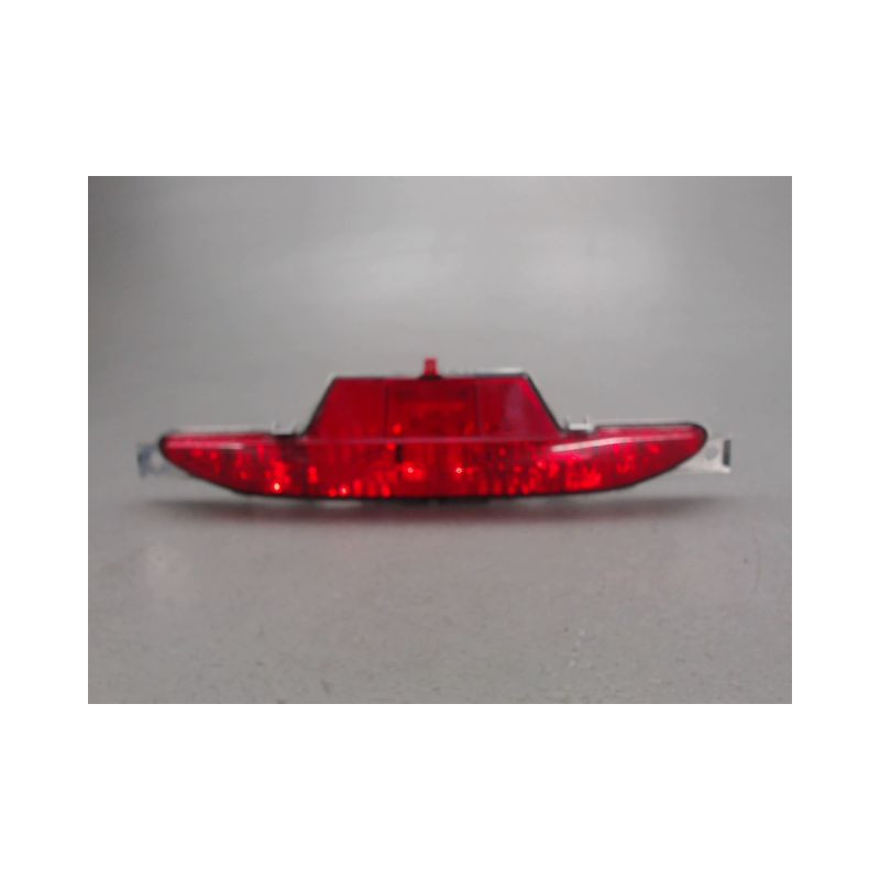 FEU BROUILLARD CENTRAL ARRIERE PEUGEOT 208