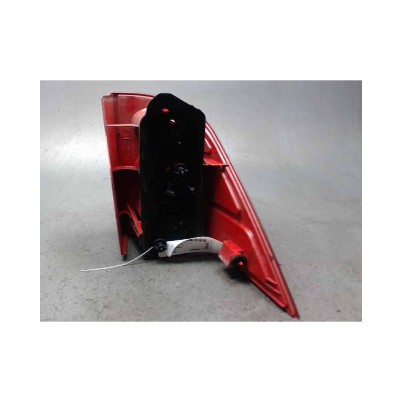 FEU ARRIERE DROIT PEUGEOT 1007