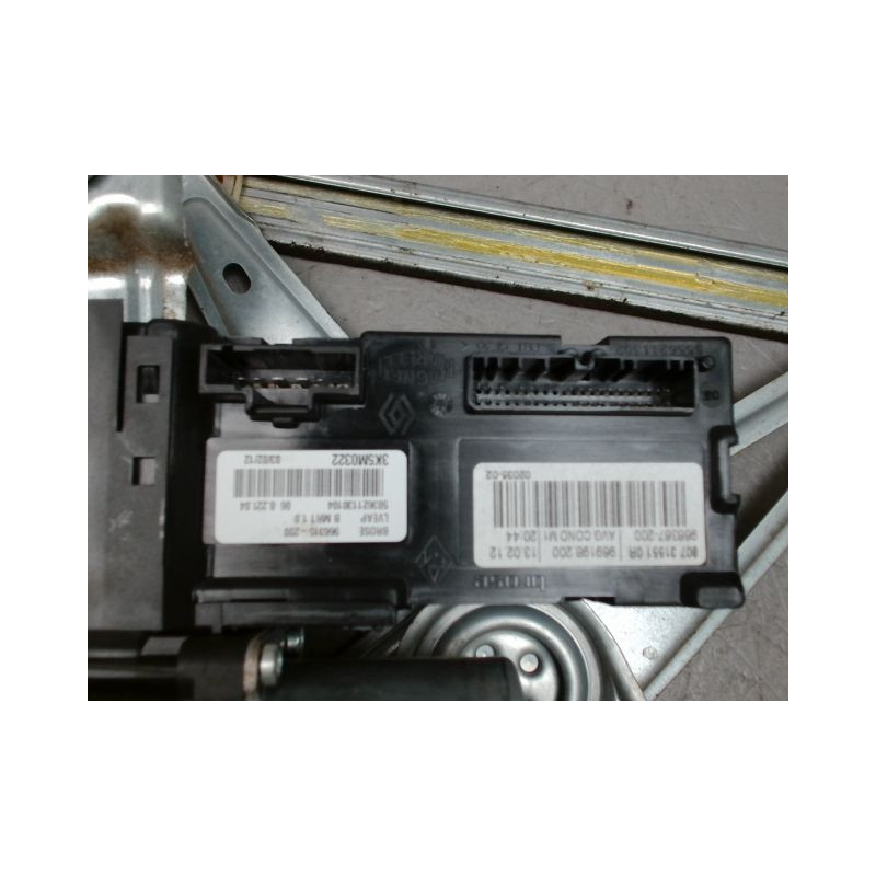 MECANISME+MOTEUR LEVE-GLACE AVANT GAUCHE RENAULT MEGANE