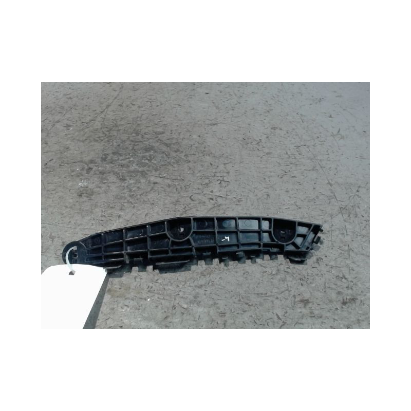 SUPPORT PARE-CHOC ARD SUZUKI SX4