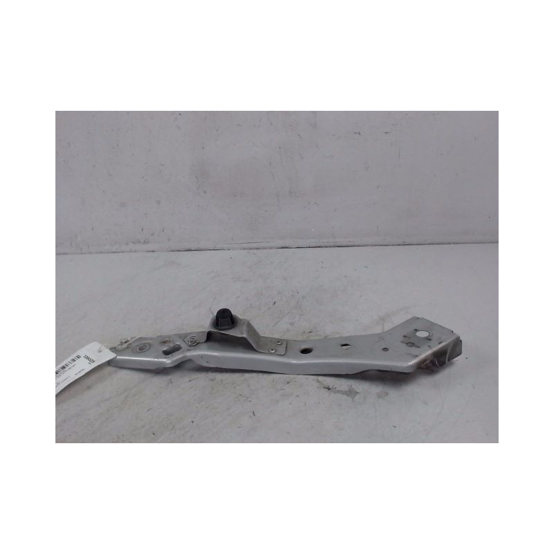 TOLE PORTE PHARE DROIT RENAULT MEGANE III ESTATE 09-