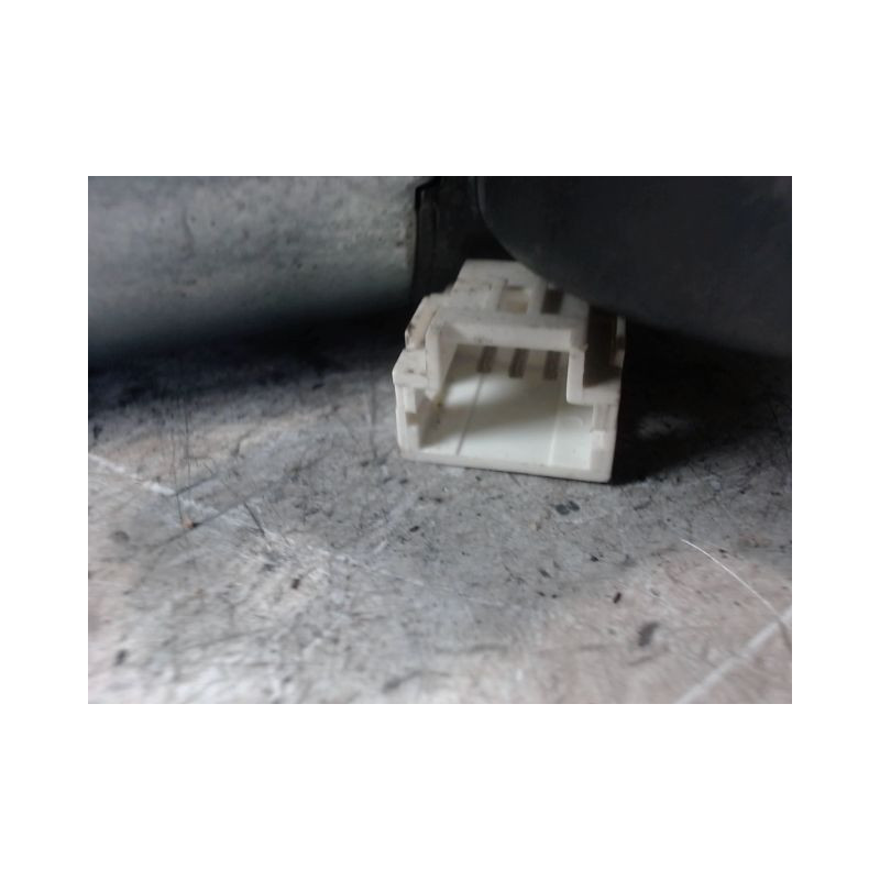 MOTEUR ESSUIE-GLACE ARRIERE RENAULT LAGUNA II 00-2005