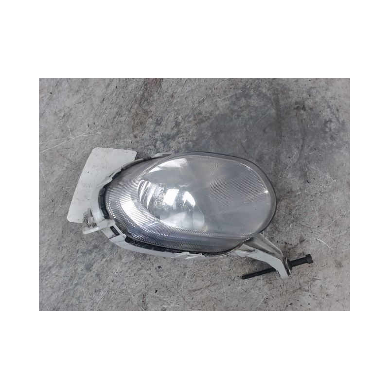PHARE ANTIBROUILLARD AVANT DROIT KIA CEE-D