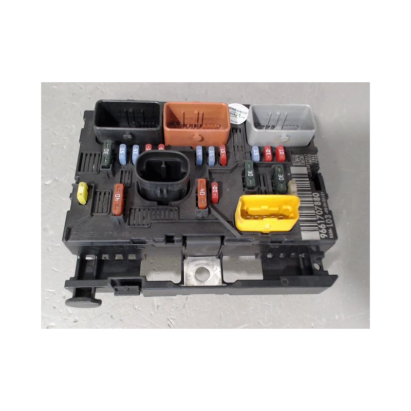 BOITE A FUSIBLES CITROEN C3