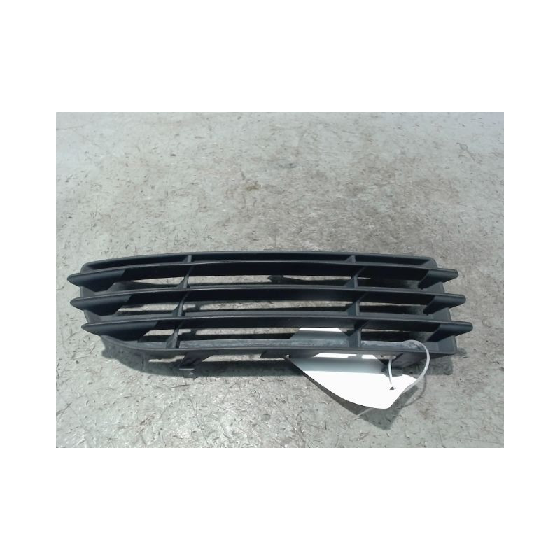 OBTURATEUR PHARE ADDITIONNEL PARE-CHOC AVD MITSUBISHI COLT 2004-