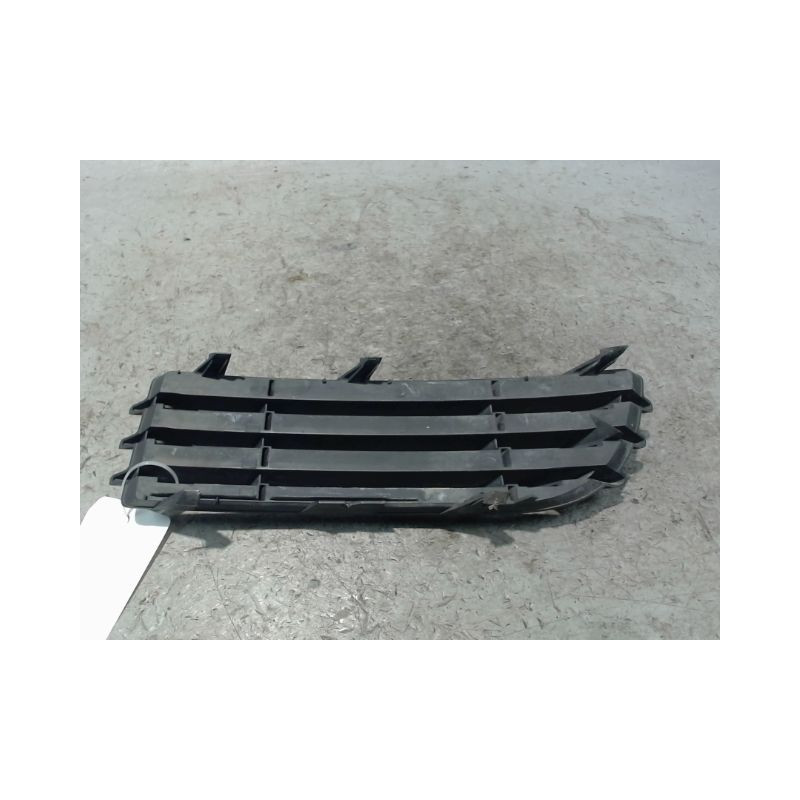 OBTURATEUR PHARE ADDITIONNEL PARE-CHOC AVD MITSUBISHI COLT 2004-