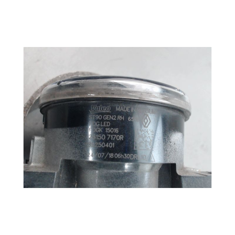 PHARE ANTIBROUILLARD AVANT DROIT RENAULT CLIO