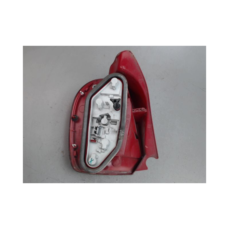 FEU ARRIERE DROIT RENAULT MODUS