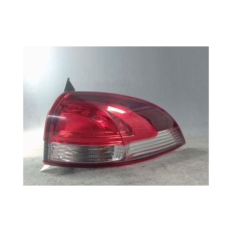 FEU ARRIERE DROIT RENAULT CLIO IV