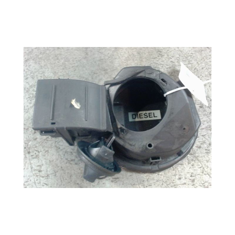 VOLET DE TRAPPE CARBURANT RENAULT CLIO IV