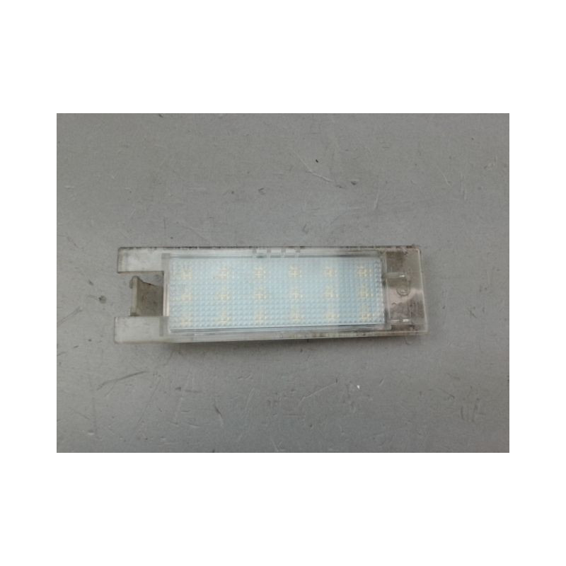 ECLAIREUR PLAQUE DE POLICE DROIT OPEL ASTRA IV Phase 1 (J) 2010-2012