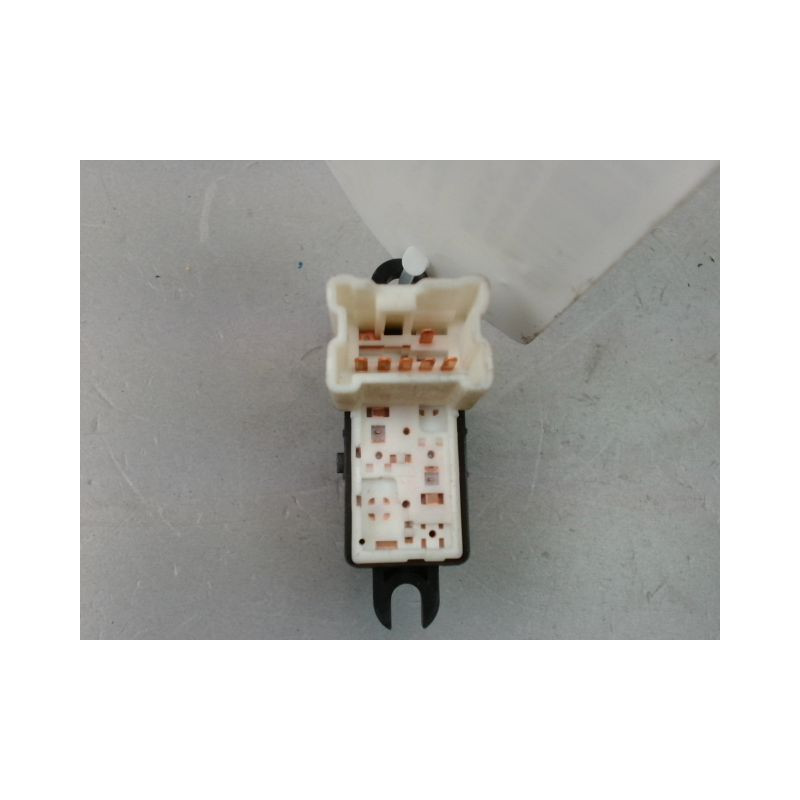 COMMANDE LEVE-GLACE PORTE AVD NISSAN MICRA C+C
