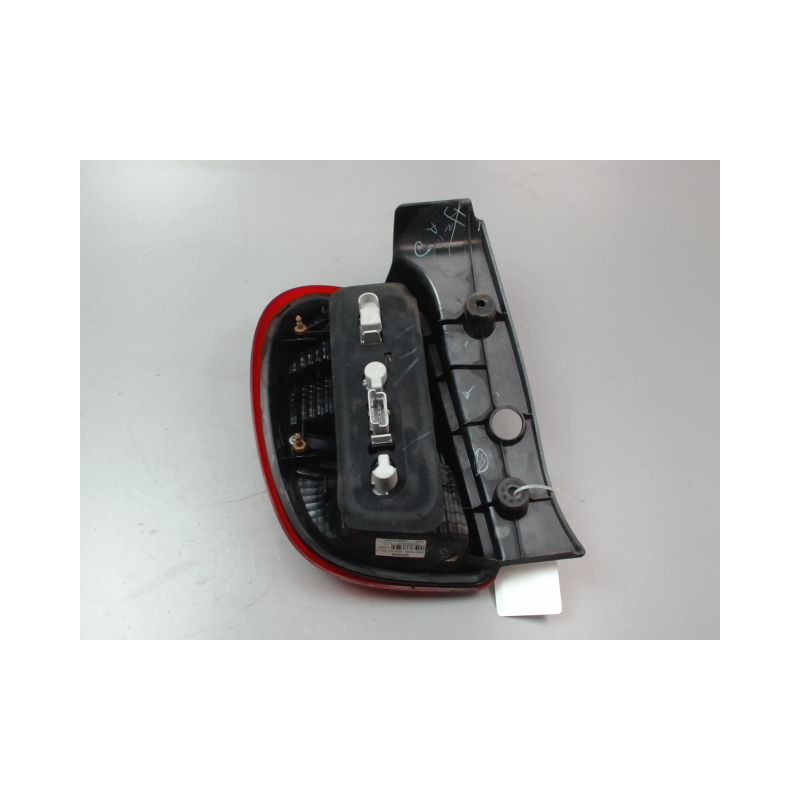 FEU ARRIERE DROIT NISSAN MICRA 2009-