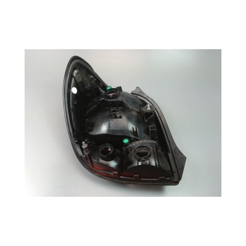 FEU ARRIERE DROIT CITROEN C1 5P