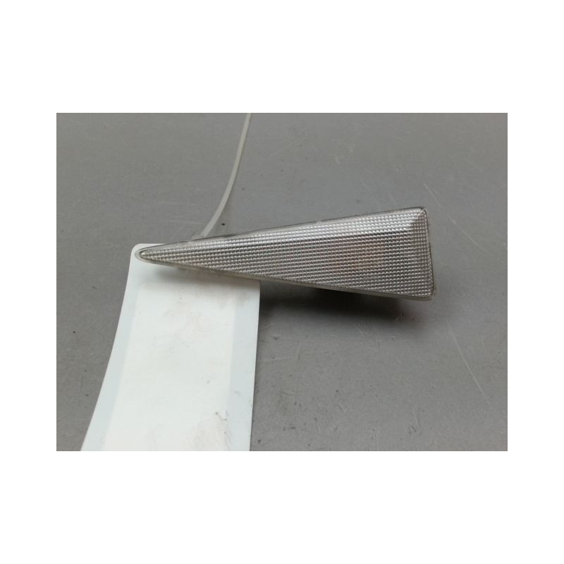 REPETITEUR AILE GAUCHE RENAULT MEGANE II Phase 1 2002-2005