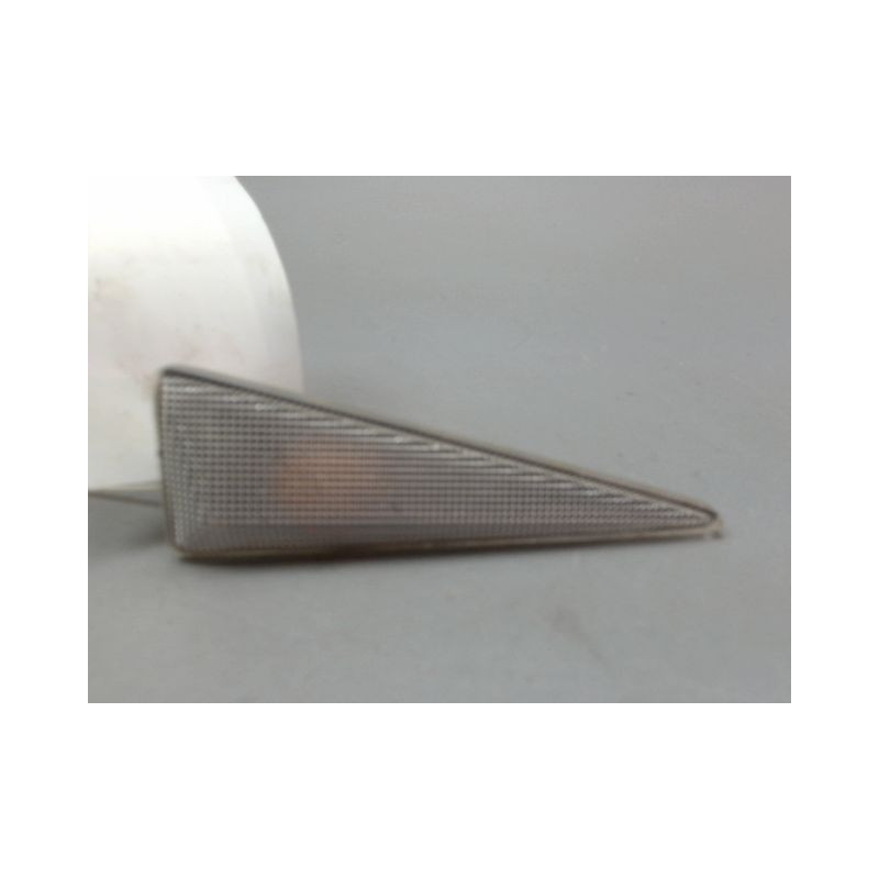 REPETITEUR AILE GAUCHE RENAULT MEGANE II Phase 2 2006-2009
