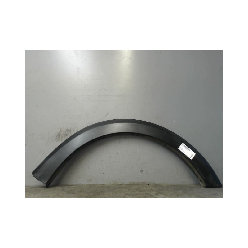 ELARGISSEUR AILE AVANT DROIT DACIA SANDERO