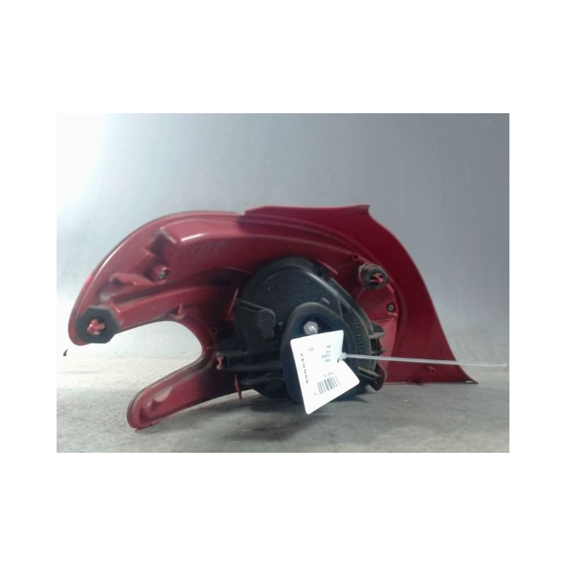 FEU ARRIERE DROIT PEUGEOT 208