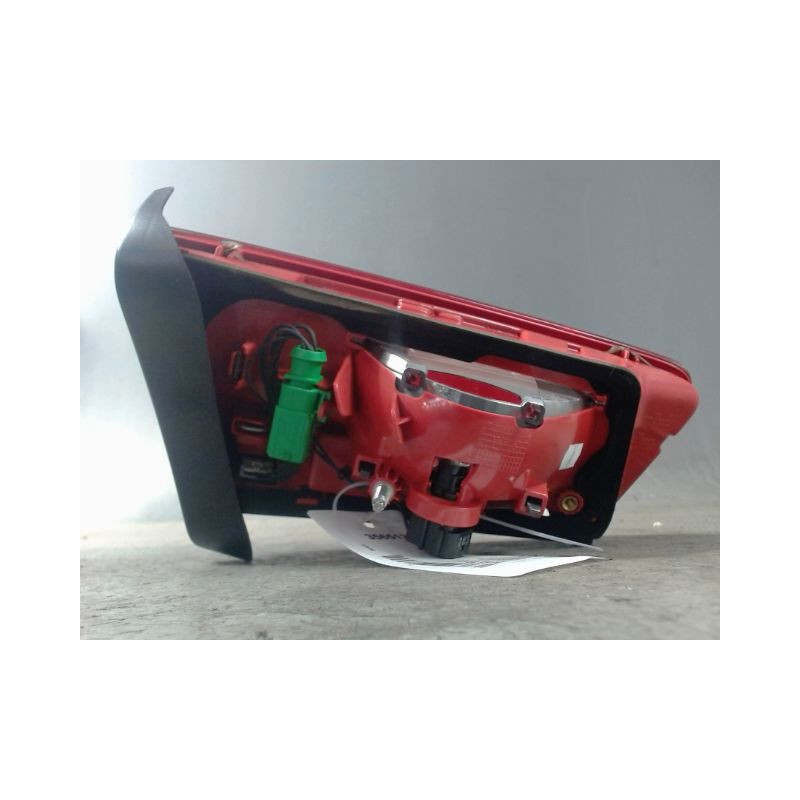 FEU ARRIERE INTERIEUR DROIT AUDI A6 2004-