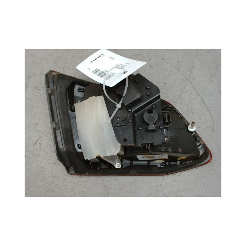 FEU ARRIERE INTERIEUR DROIT B.M.W. SERIE 2