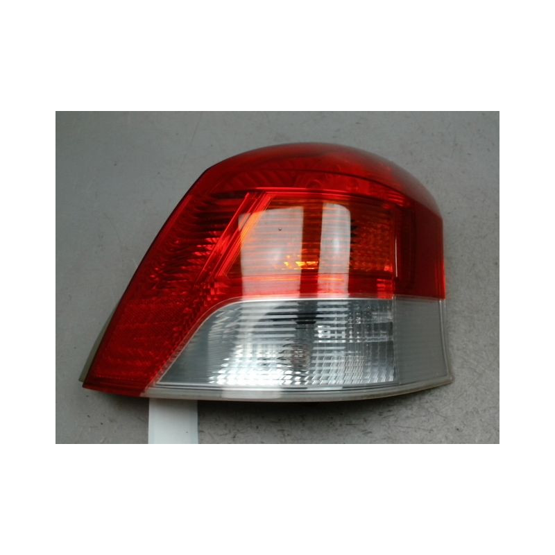 FEU ARRIERE DROIT TOYOTA YARIS II 2010-