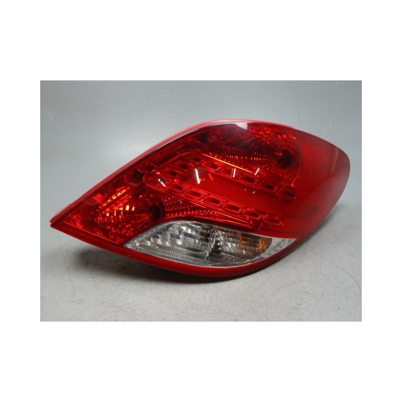 FEU ARRIERE DROIT PEUGEOT 207 5P