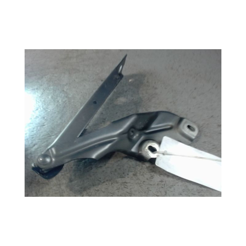 COMPAS DROIT CAPOT AUDI A6 2004-