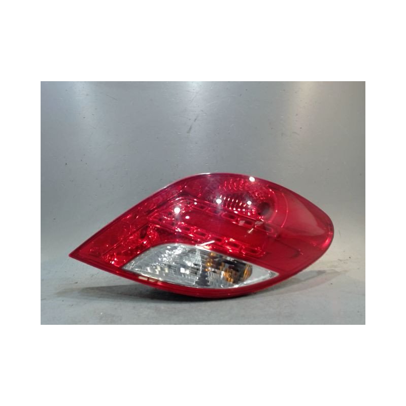 FEU ARRIERE DROIT PEUGEOT 207