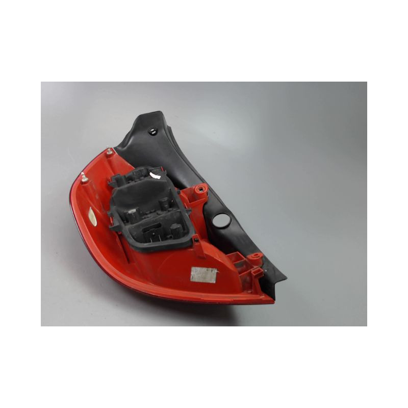 FEU ARRIERE DROIT RENAULT CLIO III Phase 1 2005-2009