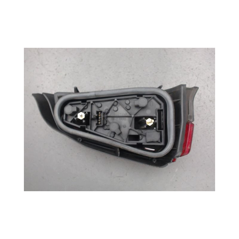 FEU ARRIERE DROIT PEUGEOT 106