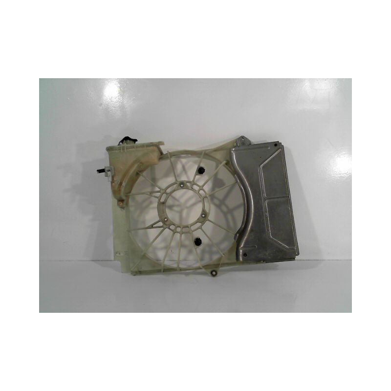 SUPPORT DE VENTILATEUR TOYOTA YARIS 2003-