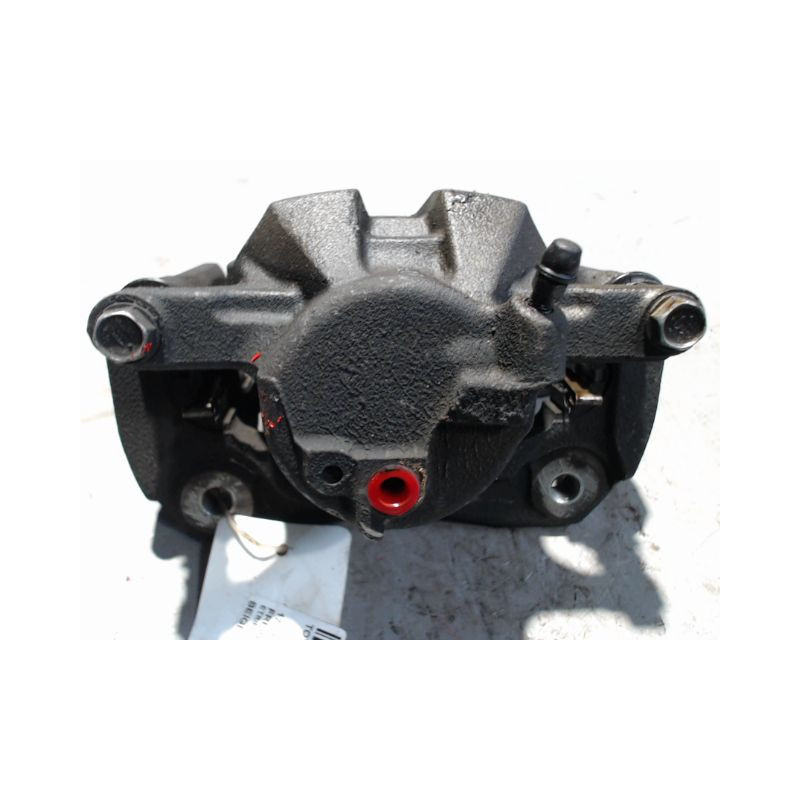 ETRIER DE FREIN AVANT DROIT TOYOTA AURIS 2010-