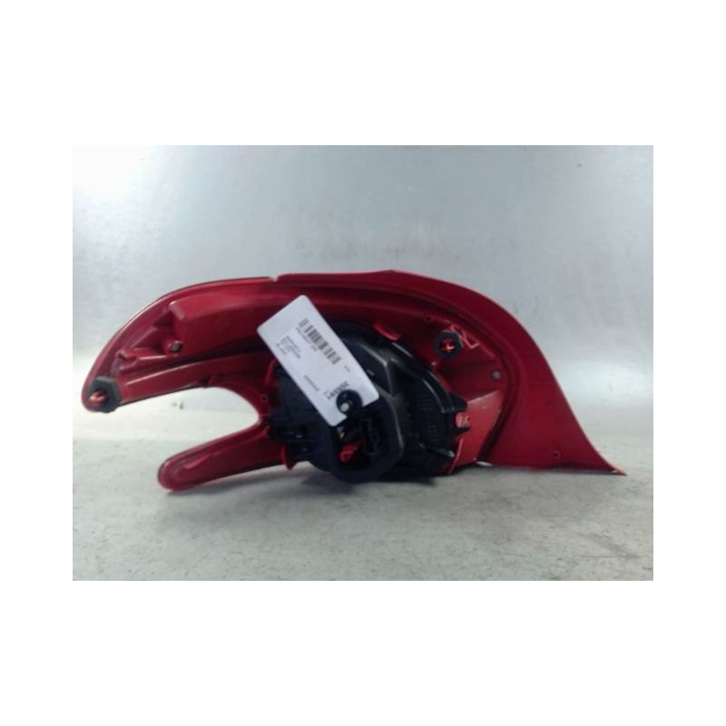 FEU ARRIERE DROIT PEUGEOT 208